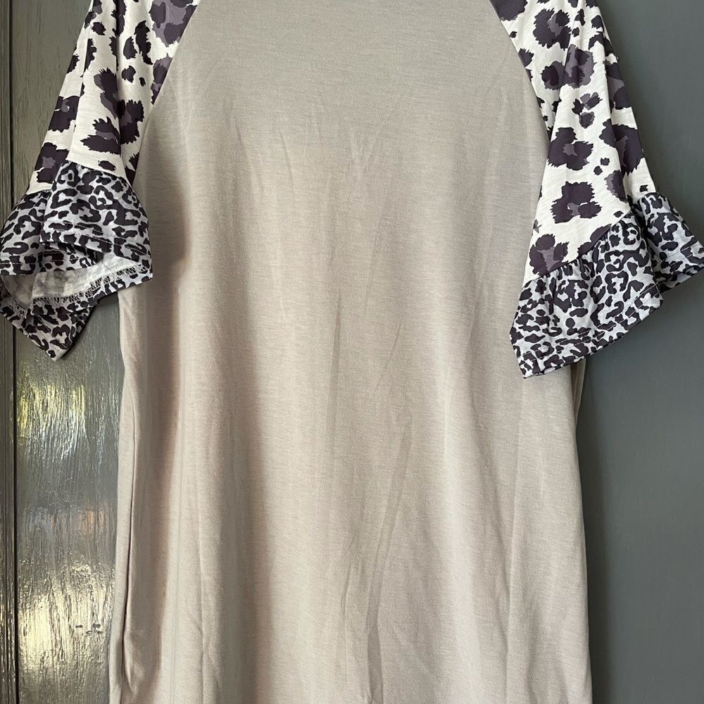 NEW MISSLOOK Top - Picture 2 of 6